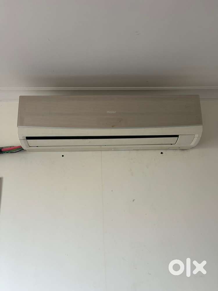 Haier split Ac 1.5 ton both outdoor and indoor unit