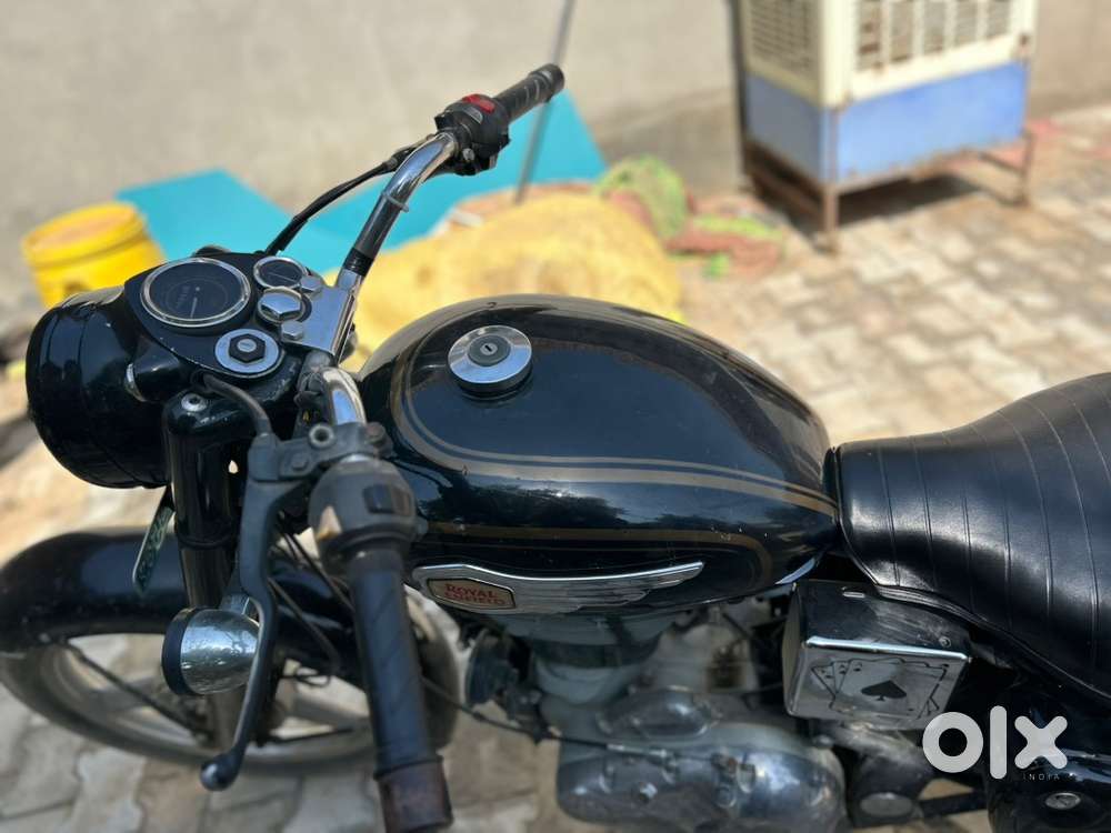 Condtion okk black caolour