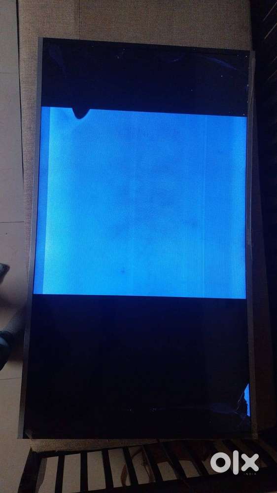 Combo Deal 52 Boosh Tv + 43 Haier LED TV (Screen Damage) for ₹20,000