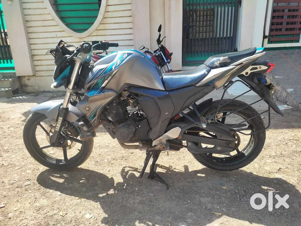 Yamaha FZS