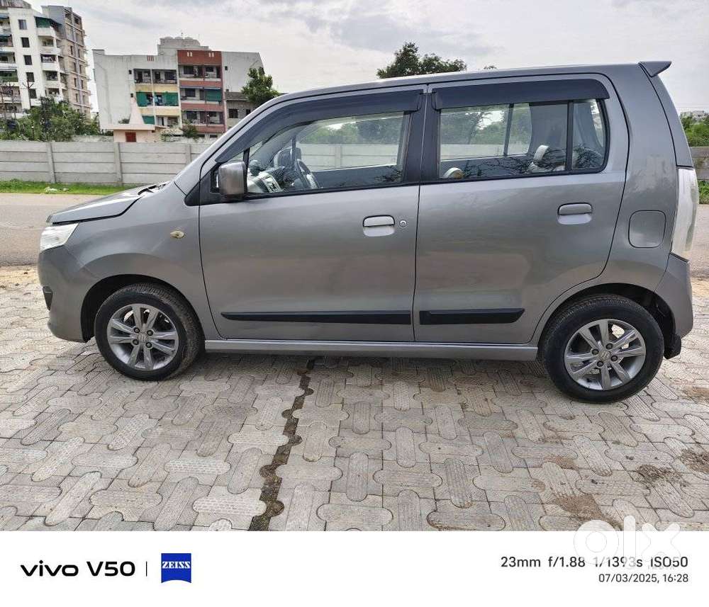 Maruti Suzuki Wagon R Stingray 1.0 VXI Plus, 2015, Petrol