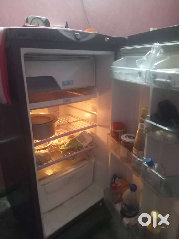 Running condition fridge urgent sell