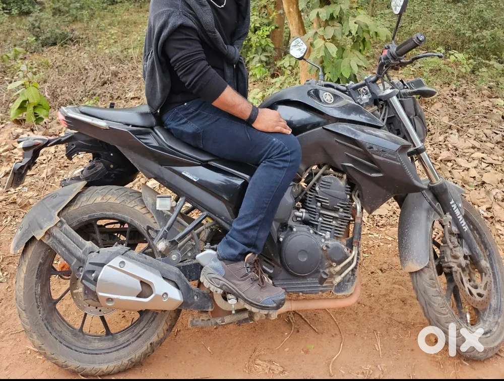 Yamaha FZ25 (negotiable)