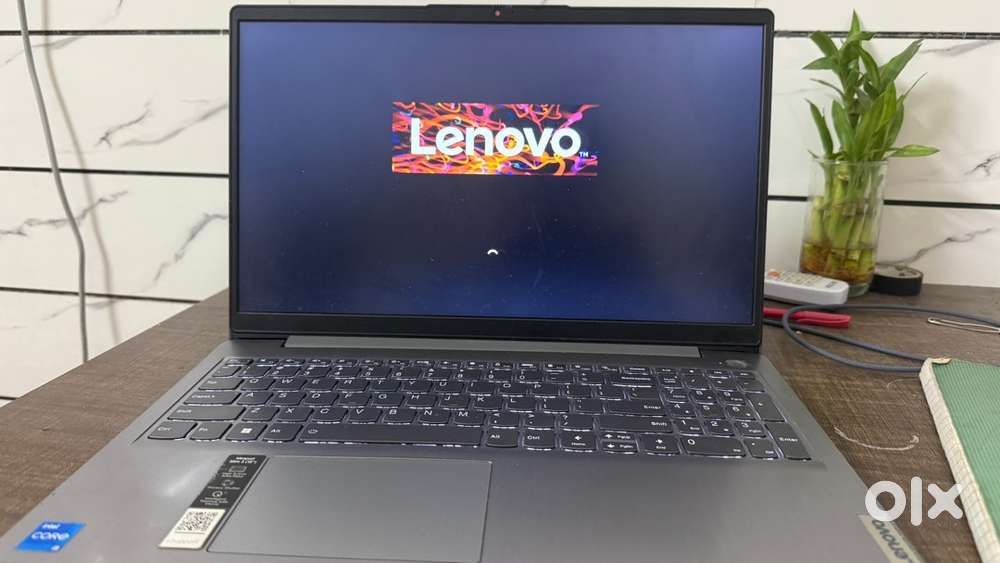 Lenovo Ideapad slim 3 (i5 11th gen 8 GB/512 GB SSD windows 11 Home)