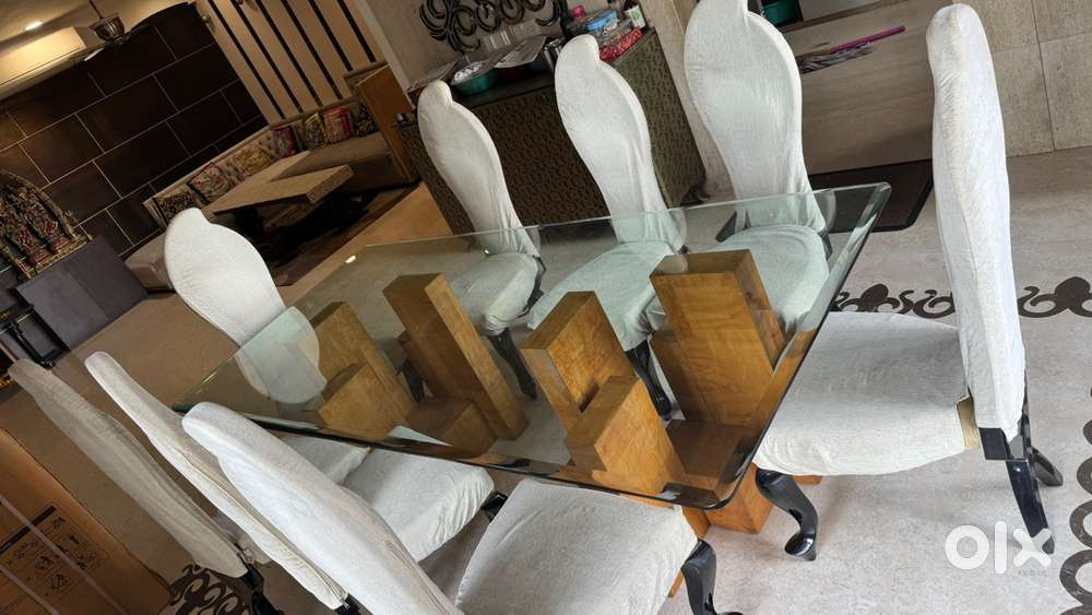 Elegant 8-Seater Glass Top Dining Table – Excellent Condition