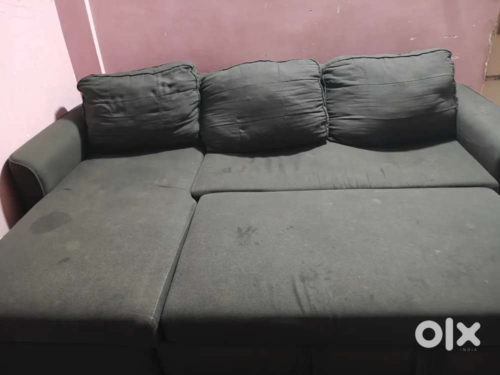 Sofa selling