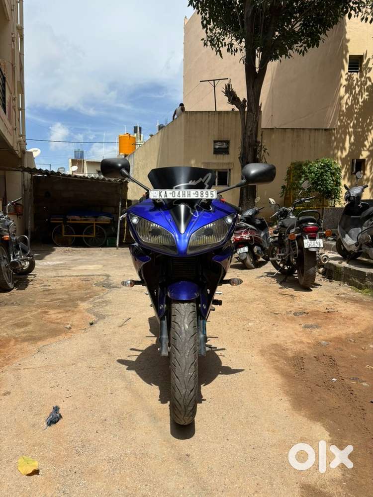 R15 V2 Blue colour