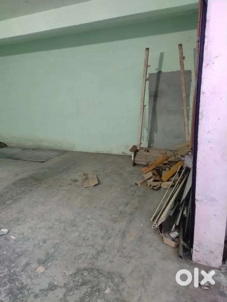 Shop for rentBasement on road side main highway