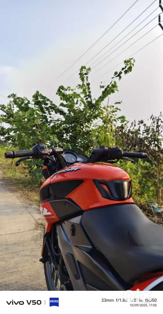 Full condition gadi second owner hai document sab hai