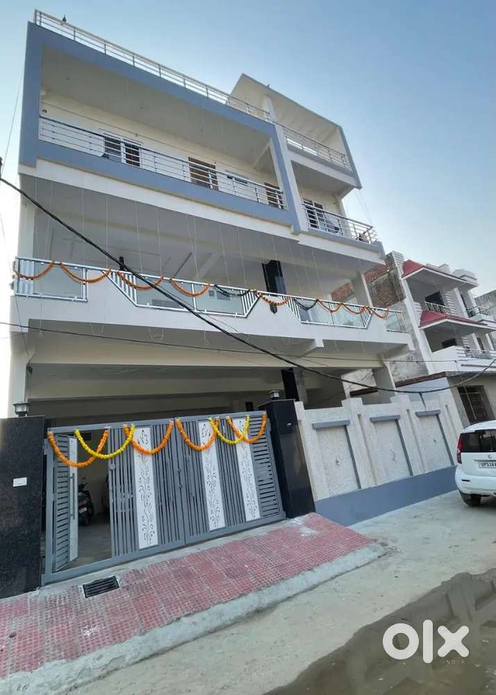 Near maurya palace marraige hall behind shiv mandir