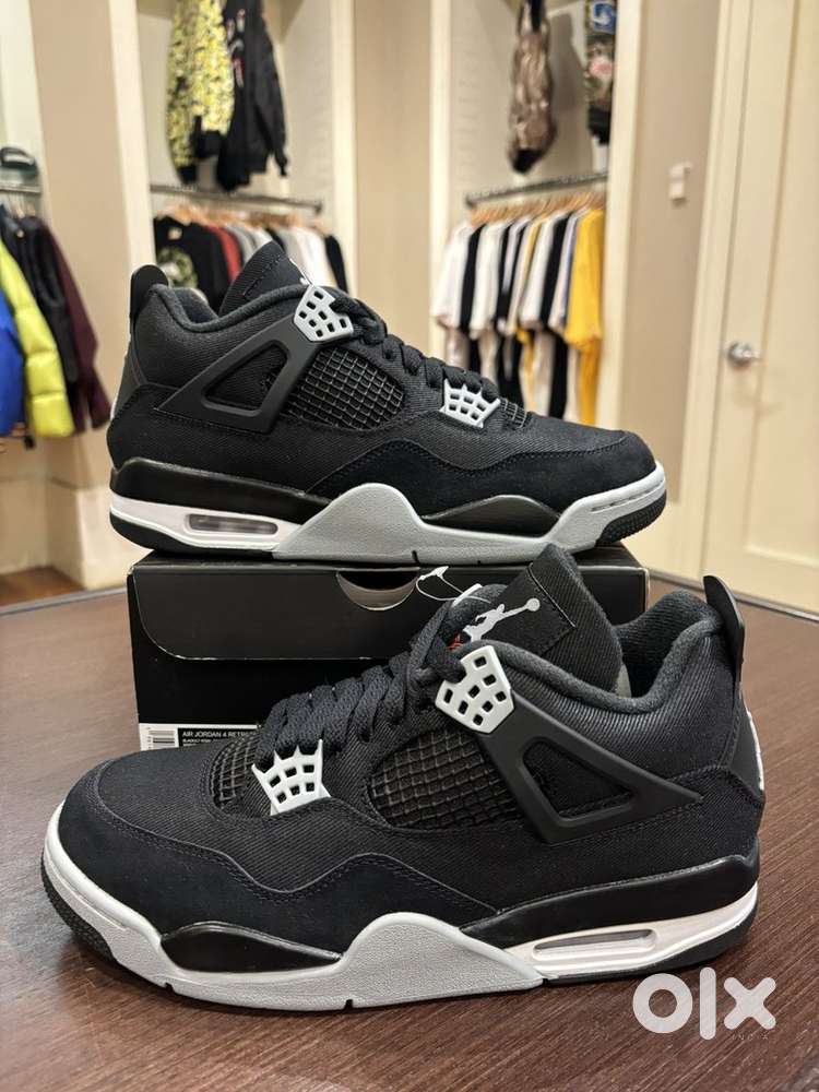 AIR JORDAN 4 RETRO SE “BLACK CANVAS