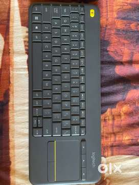 Logitech K400 Plus Wireless Touch TV Keyboard