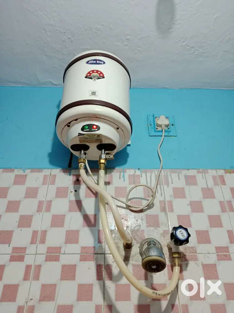 Good working 2 years old 10 liter geyser