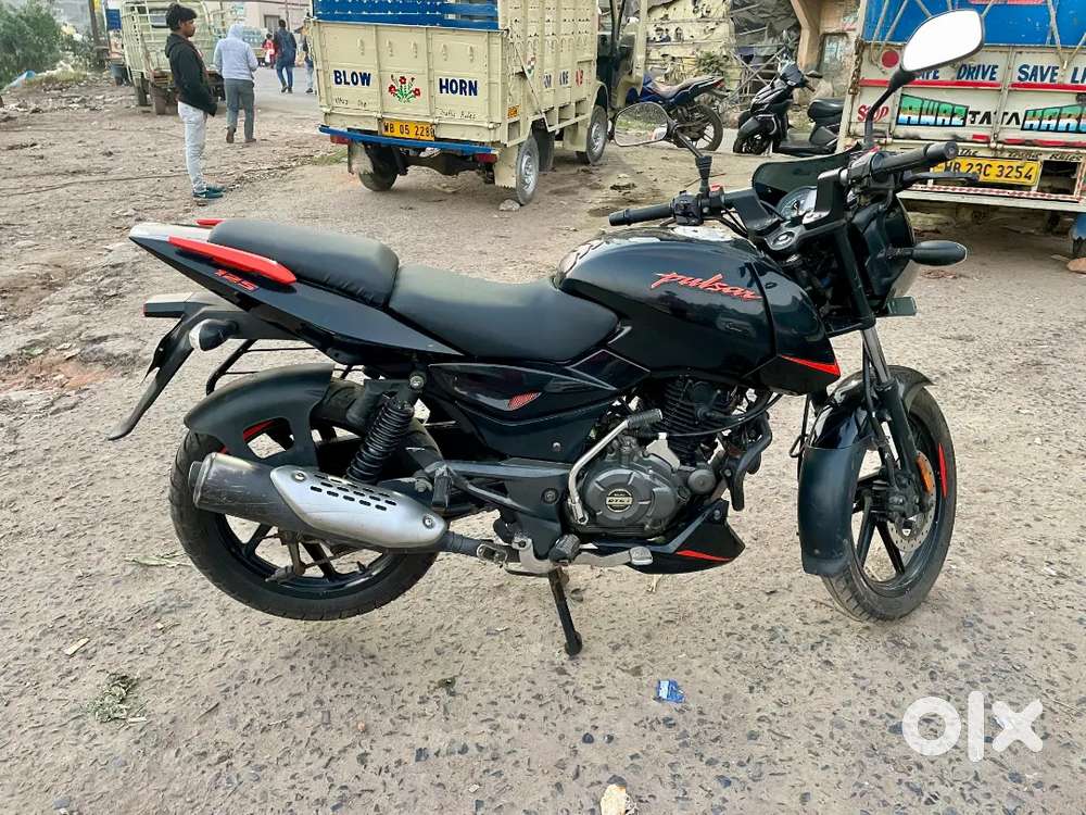 Pulsar 125 split seat