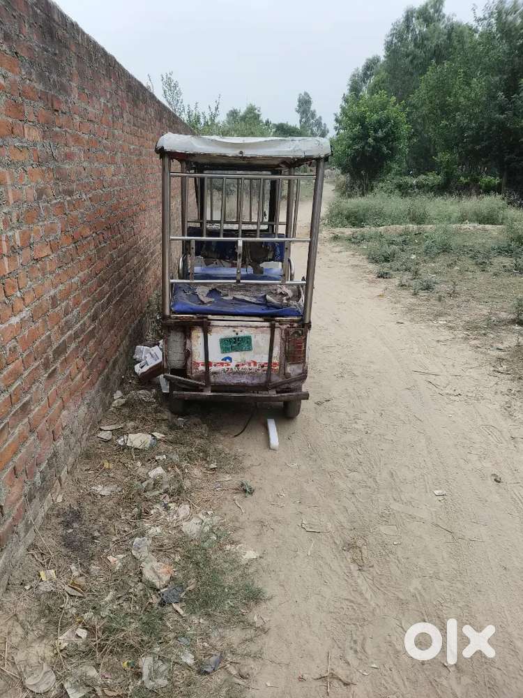 प्लॉट बिकाऊ अच्छी लोकेशन