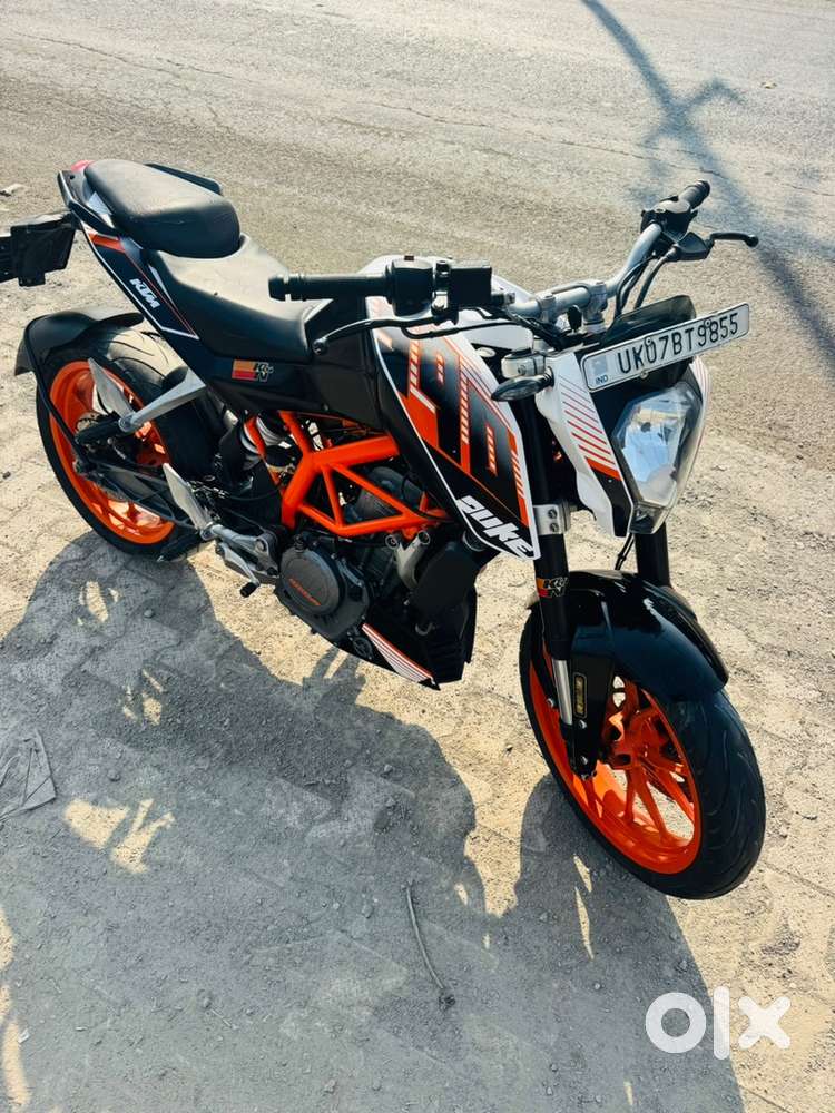KTM Duke 390 AbS in showroom condition