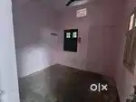 1 Room, Common Bathroom