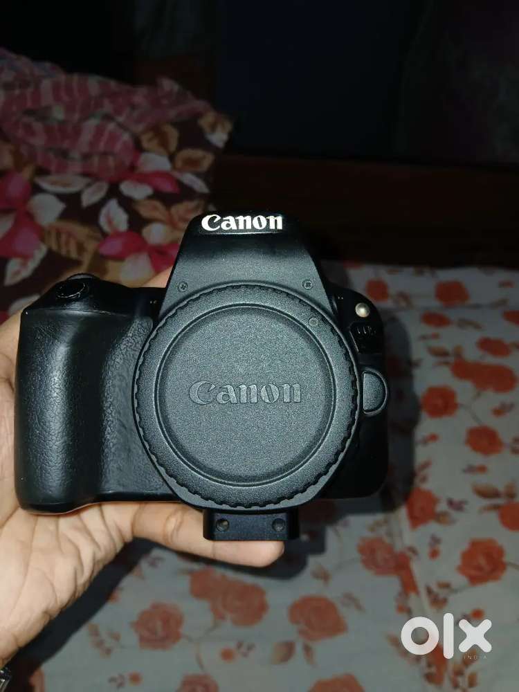 Canon 200D with 50mm and 18-55mm