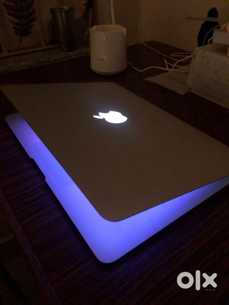 Apple macbook A1446 early 2015