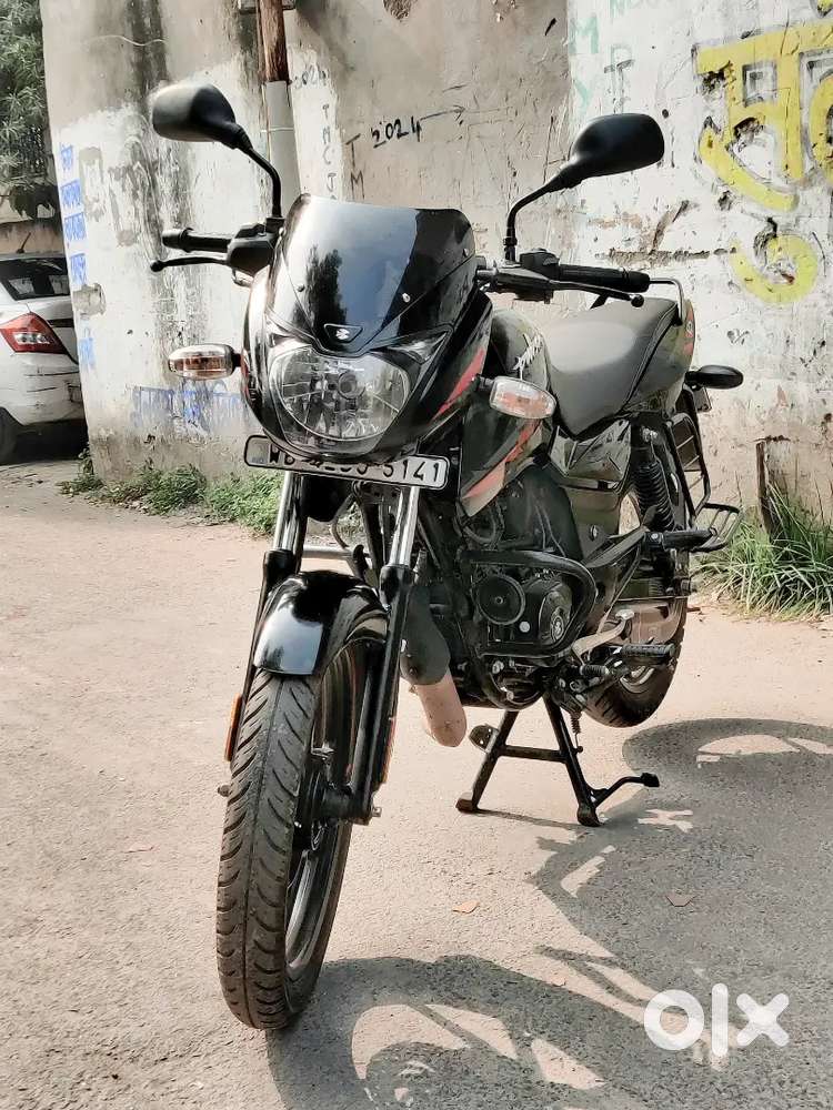 Bajaj Pulsar 125 e20 model