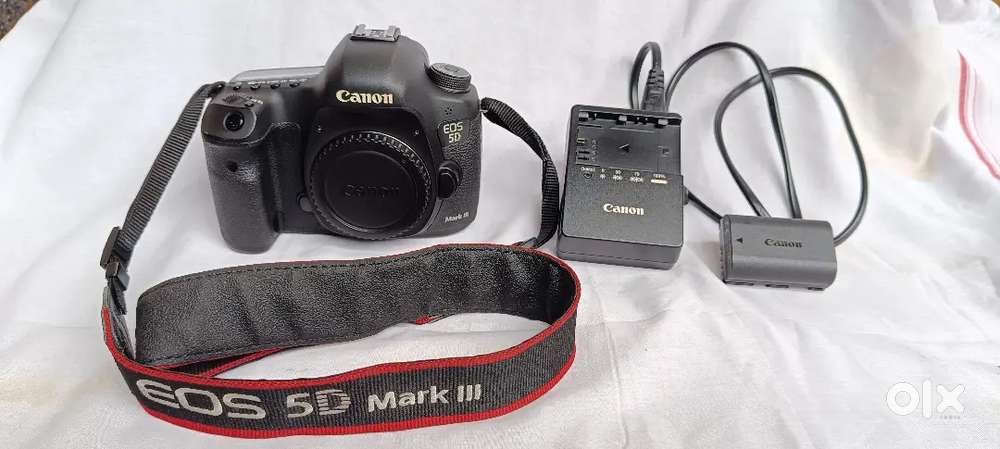 CANON 5 D MARK 3 CAMERA