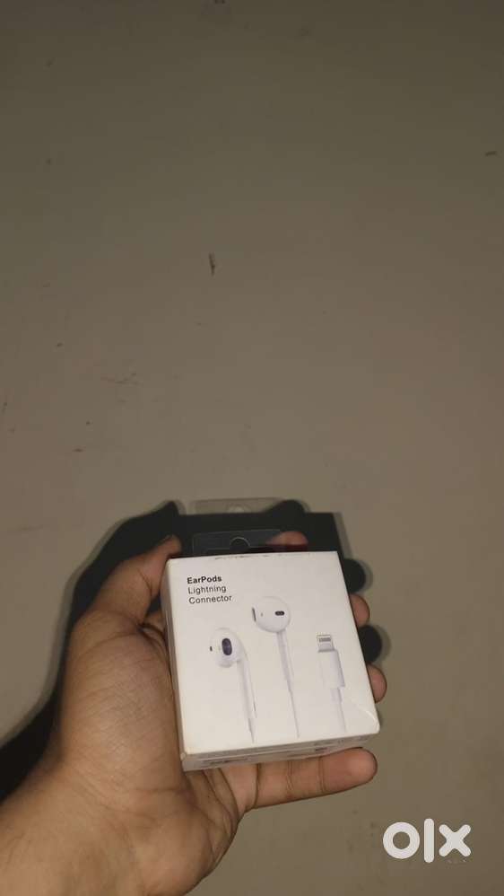 Apple Earpods - Lightning (6 month used) Original