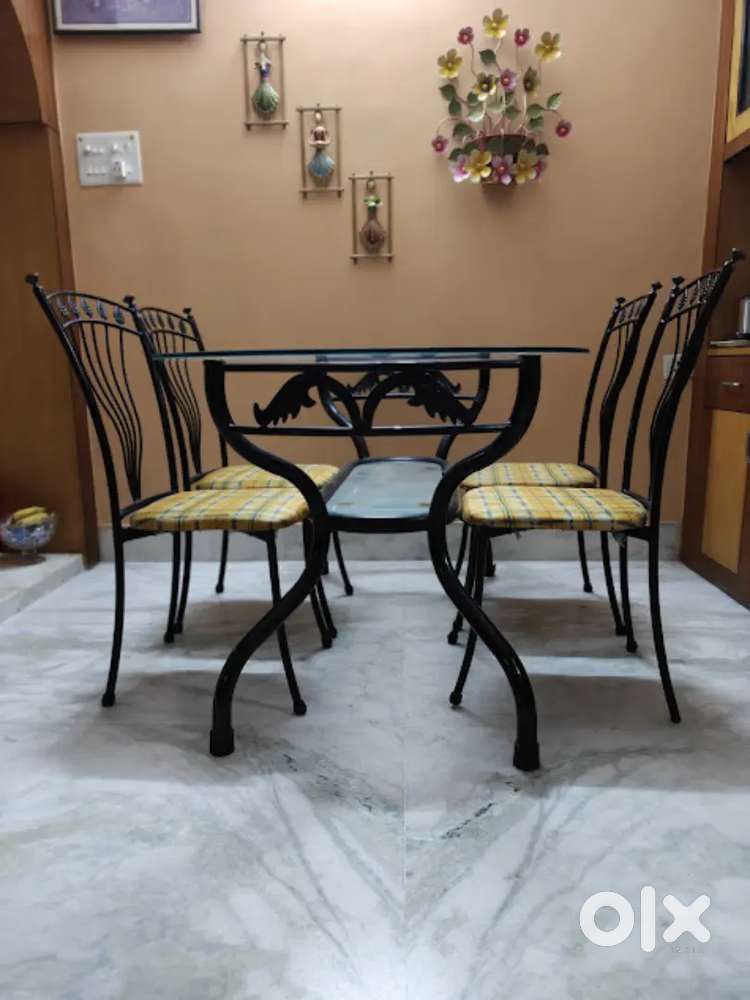Irony make 6 seater dining table