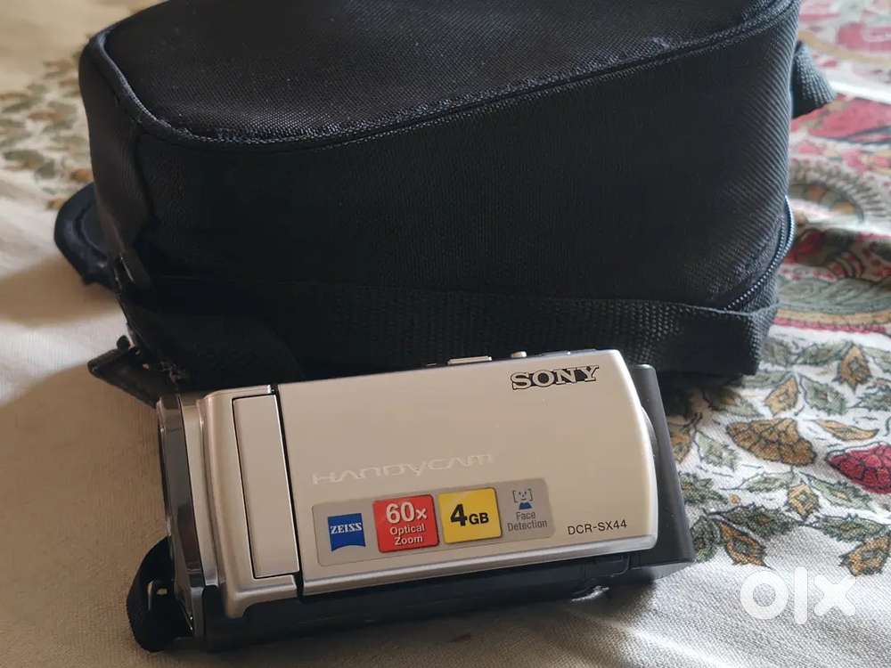 SONY Handycam with Charger & USB Connector