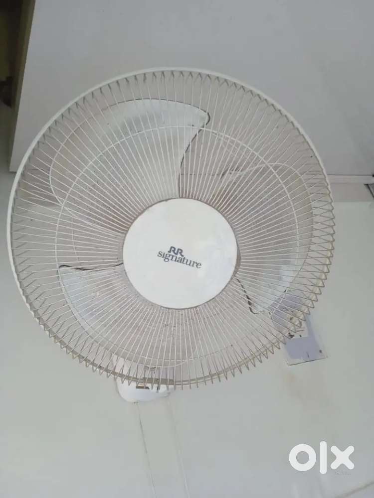 COMPUTER & DOCTOR TABLE,ALMIRAH,CHAIR,CILING FAN ,WALL FAN