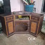 Wooden corner table