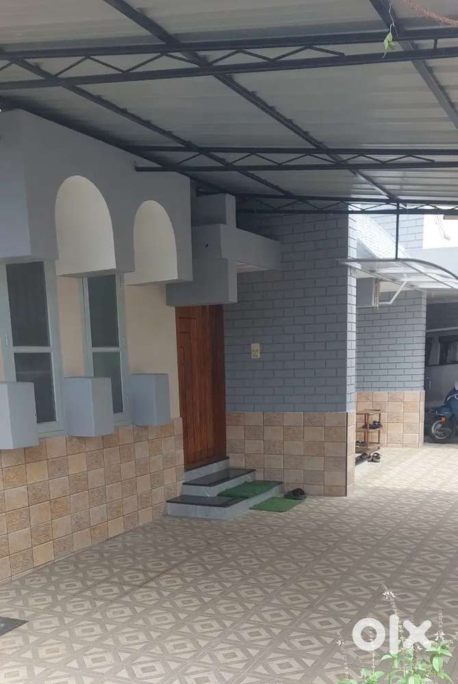 KESAVADASAPURAM 2BHK HOUSE 1st FLOOR -FAMILY ONLY