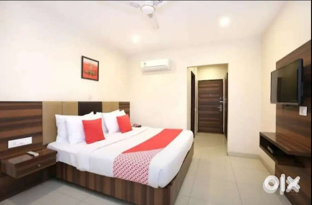 Hey guyz!lif you are searching for fully furnished Hotel 15Rooms lease
