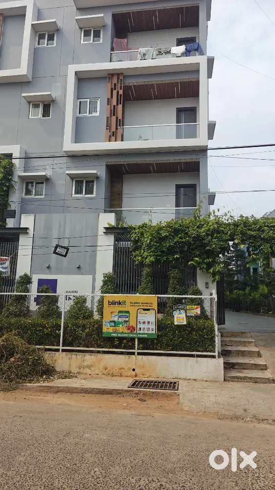 2 BHK  1st Floor  West Facing  2 Years Old  Car Parking