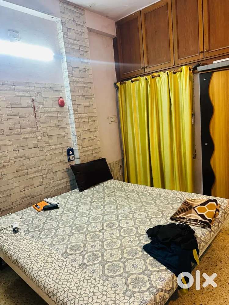 Income Tax Bachelor Allowed 3BHK Fully Furnished Flat For Rent