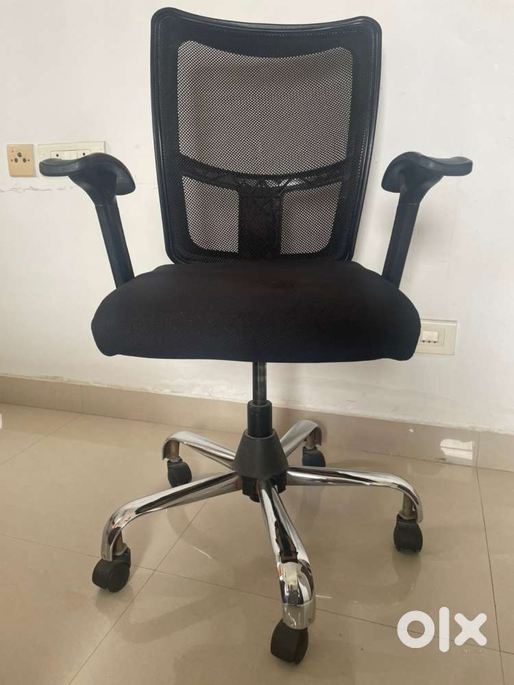 Movable computer chair for sale