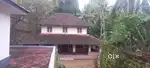 TRADITIONAL HOUSE WITH INBUILT BATHROOMS