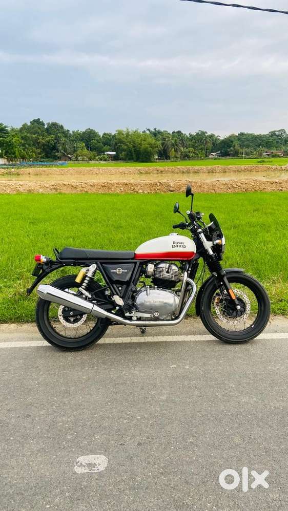 Interceptor 650 Fuel Tank and Original accessories for sale