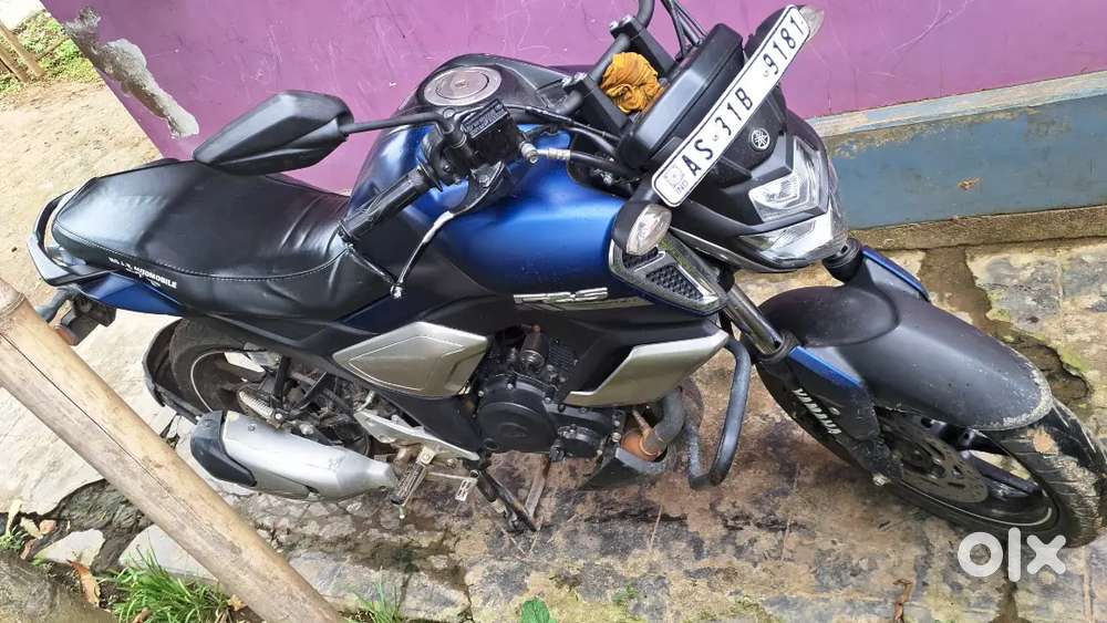 Yamaha FZS
