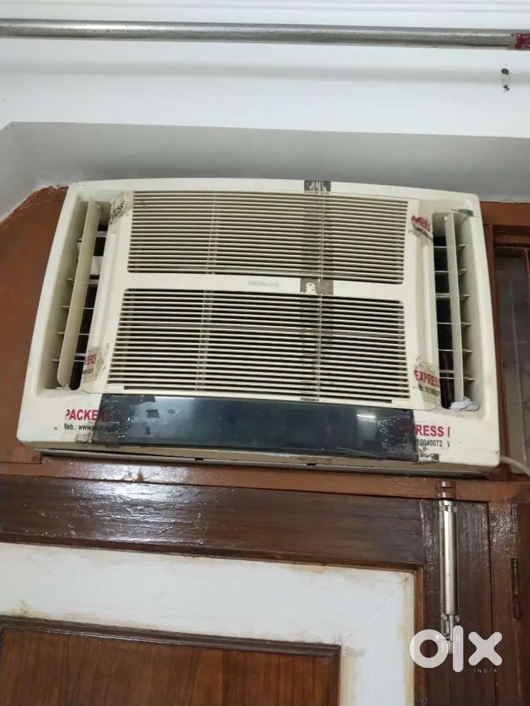 Hitachi 5-Star Window AC