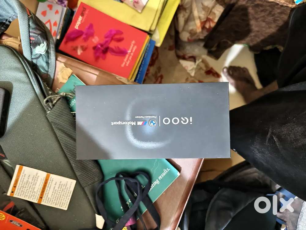 iQOO 13  12 256 8 month old