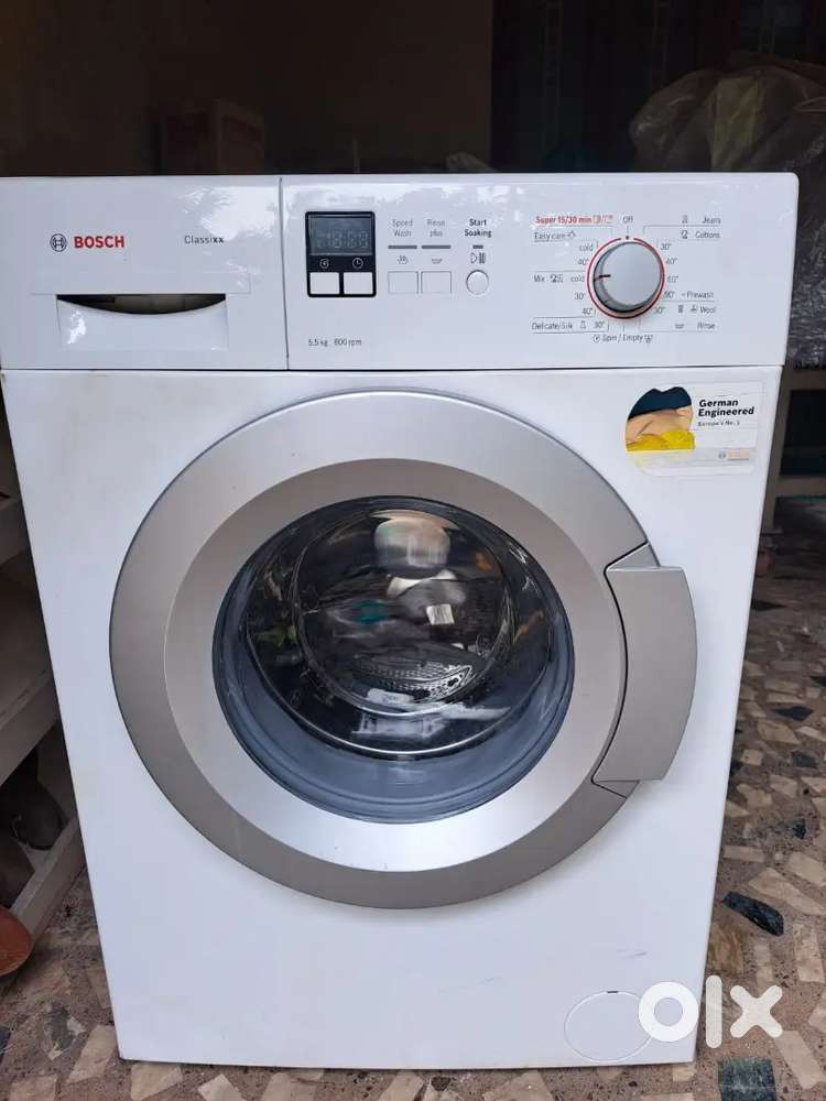 Washing machine Bosch 5.5kg fully automatic.