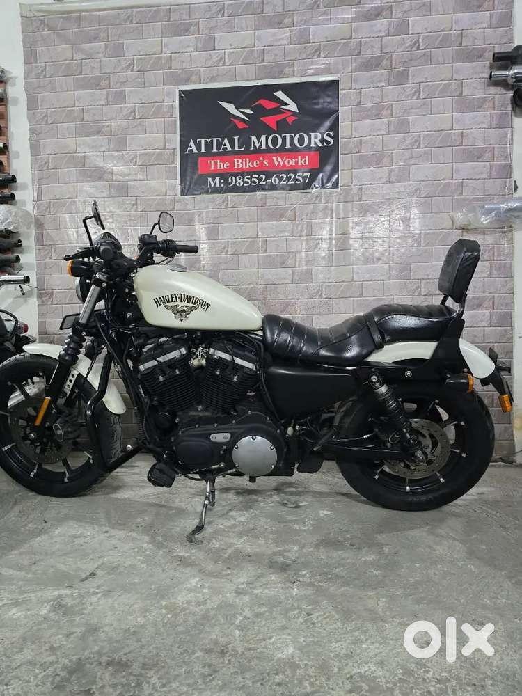 Harley Davidson Iron 883 only call 12-8 pm or wtsp