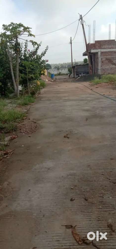 Bahut achchi colony me hai shubhlabh ashiyana colony me 70 no. K plot