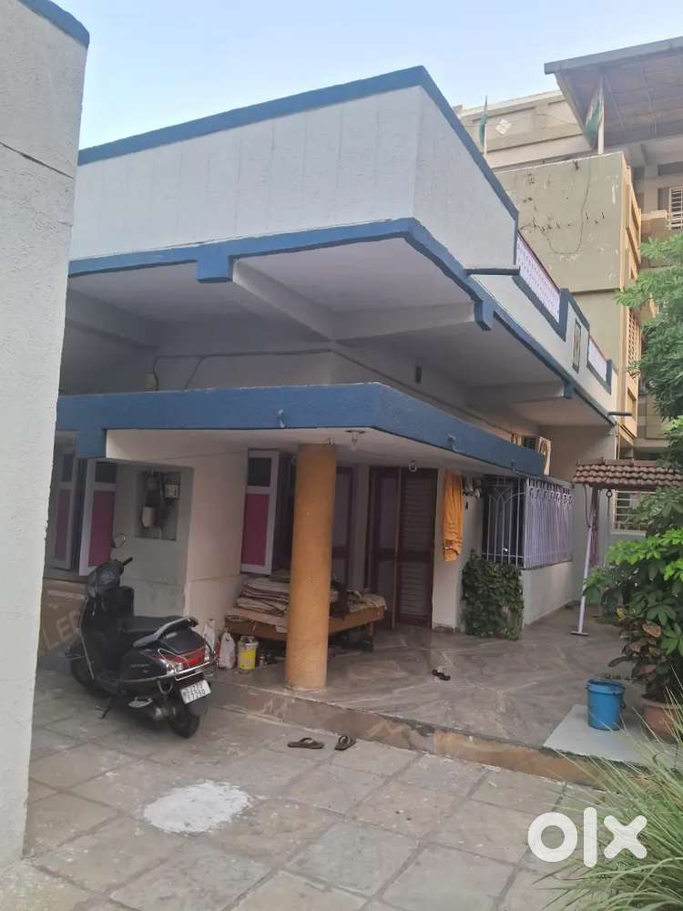 Bunglow no.E-20 Vadilalpark, Bapunagar