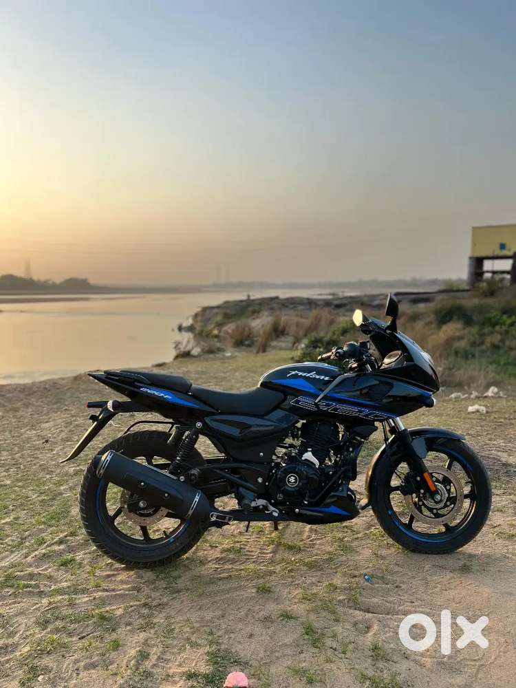 Bajaj pulsar 220f