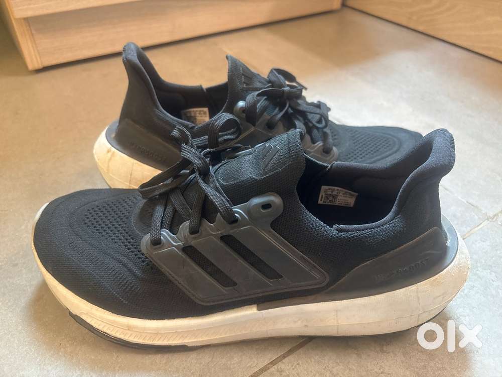 ADIDAS ULTRABOOST 23 SHOES SIZE UK8
