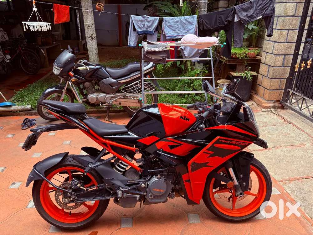 Ktm rc 200 2022 model single owner done 15000 kms gen 2 with 2 keys