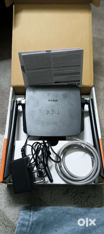 1 Day old Brand new D-Link DIR-615 N300 Router