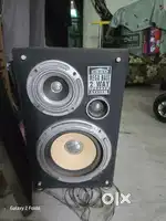 Free Speaker tower with system , faad sound. Amp