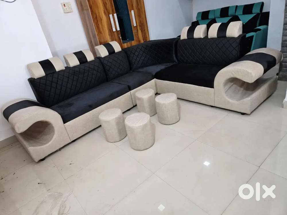 Original showroom quality sofa set